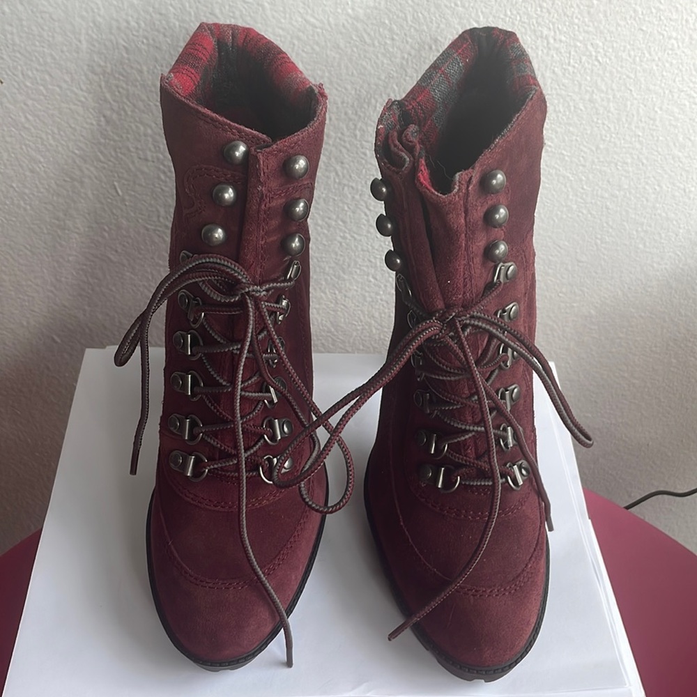 Nine West Faux Suede Red Wine/Plaid Ankle Tie Boots